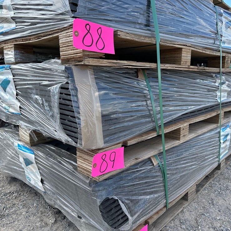 (15) UNUSED 4'x8' Rubber Mats