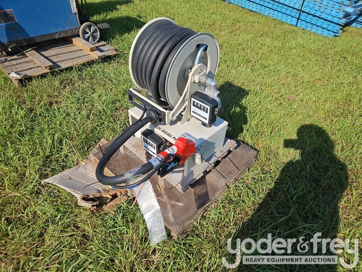 unused-1"-fuel-hose-reel-w/-pump-image-3