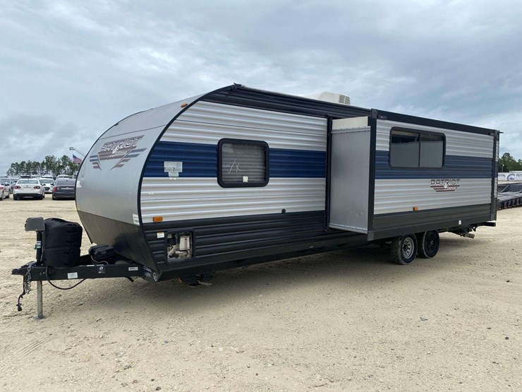 2022-forest-river-cherokee-grey-wolf-26brb-patriotic-edition-32ft.-t/a-travel-trailer-image-1