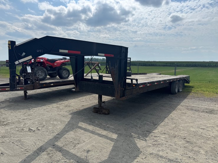 #359-•-gooseneck-trailer-image-1