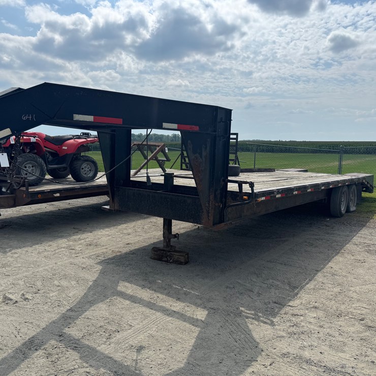 #359 • Gooseneck Trailer