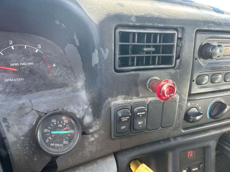2005-ford-f750-image-18