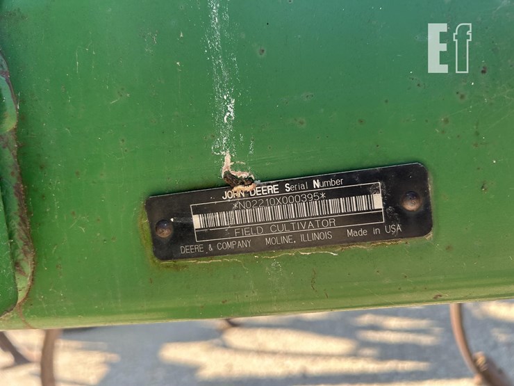 2004-john-deere-2210-image-12