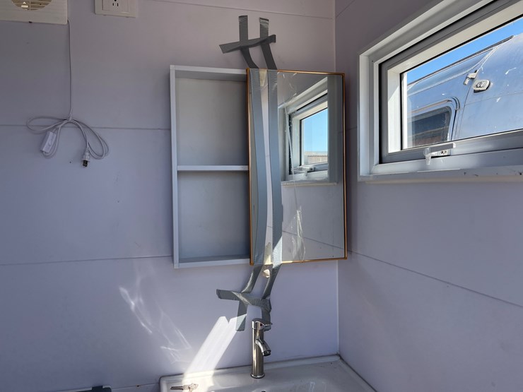 #50541-•-portable-restroom-image-9