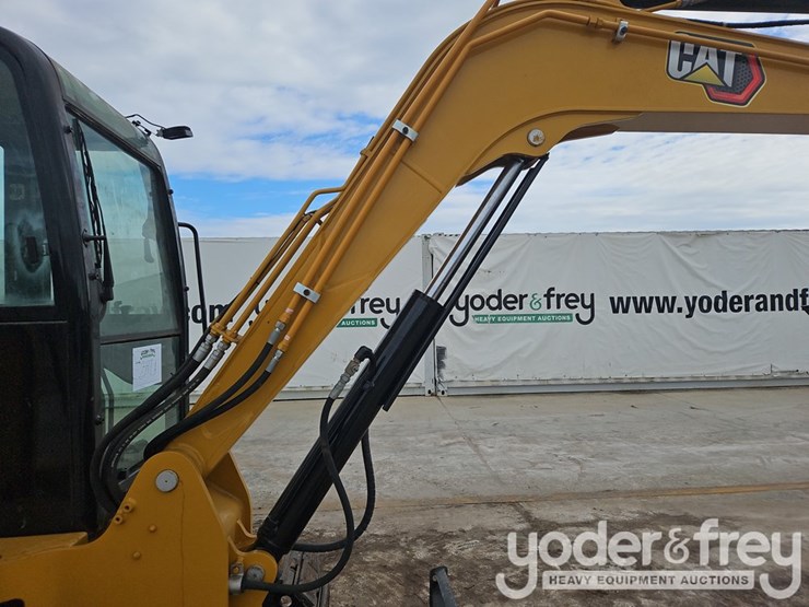 2021-caterpillar-305.5-image-14