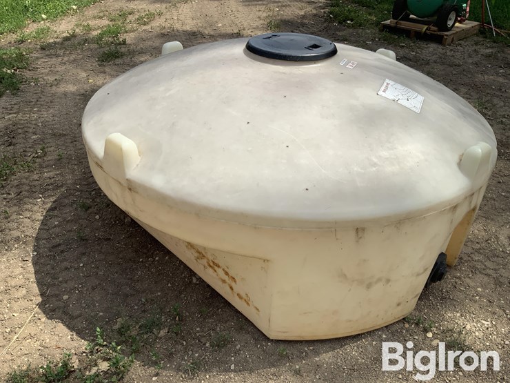 300-gal-water-tank-image-3