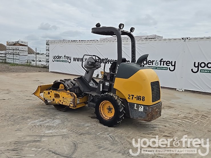 2012-volvo-sd25f-image-3