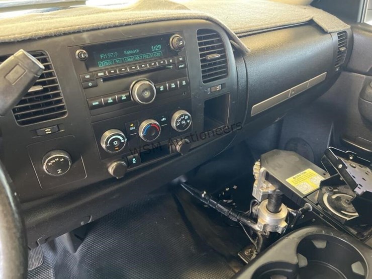 2013-chevrolet-silverado-1500-image-18