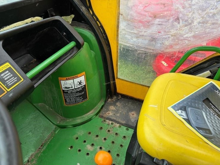 john-deere-gator-image-9