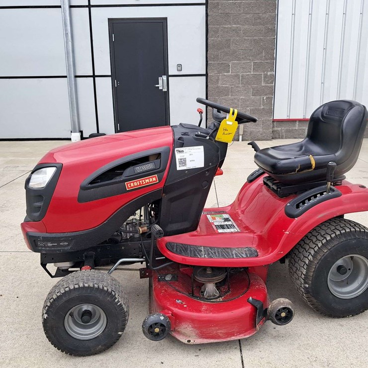 2011 Craftsman YT3000 Riding Mower