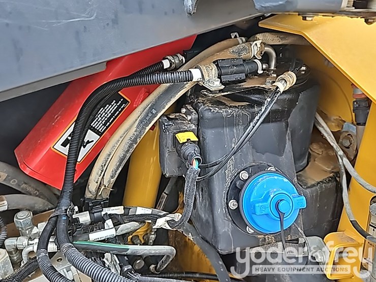 2018-deere-850k-image-48