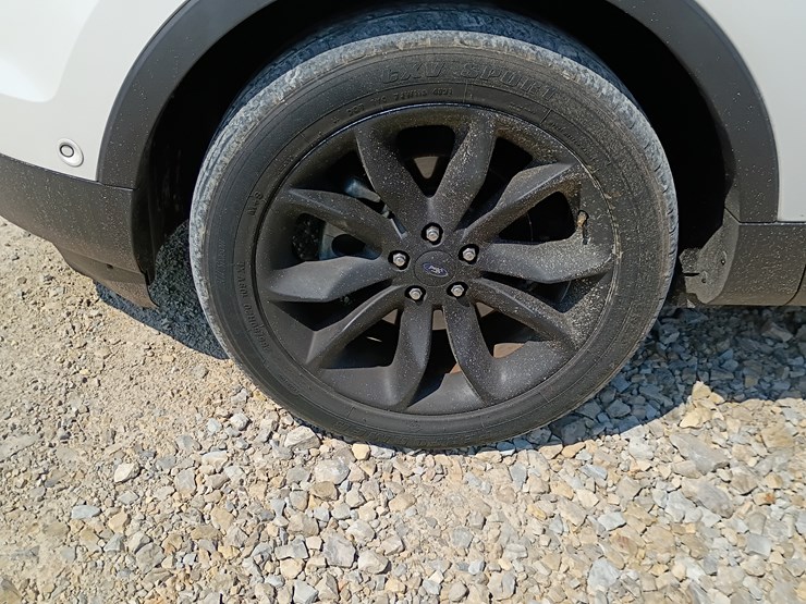 2013-ford-explorer-image-54