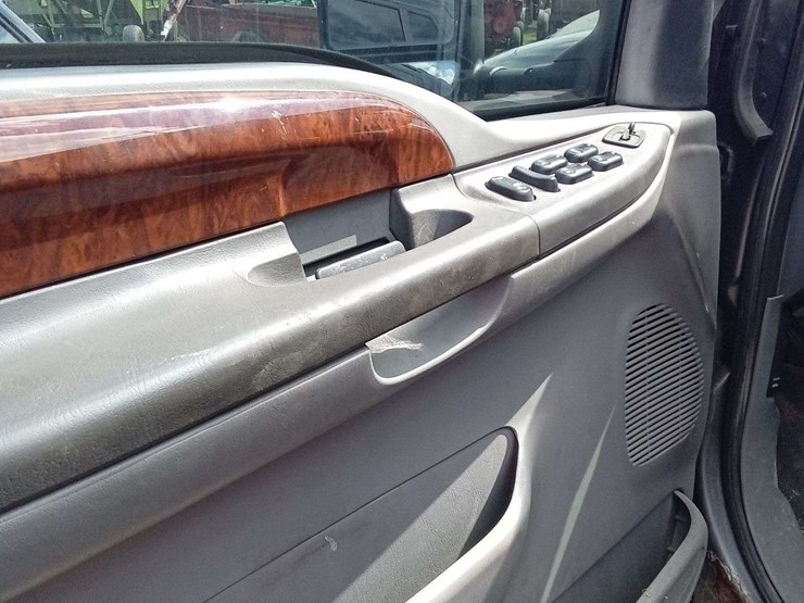 2004-ford-f250-image-13