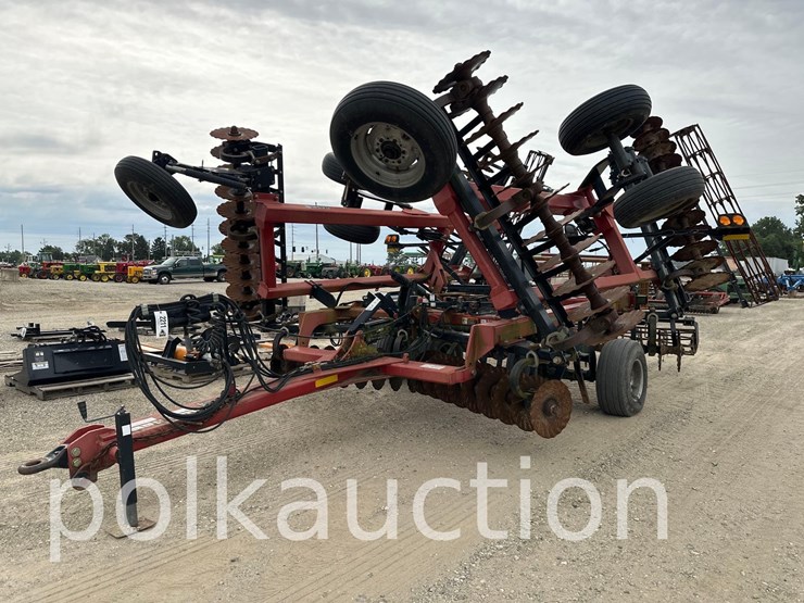case-ih-330-image-1