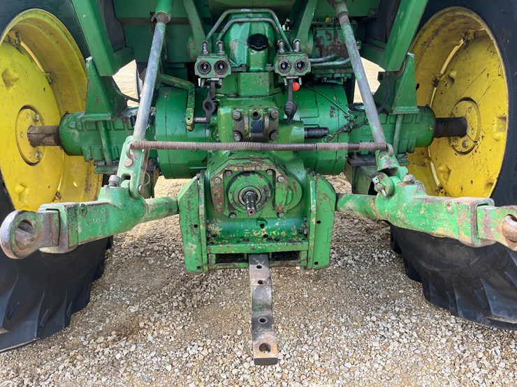 john-deere-2840-image-13
