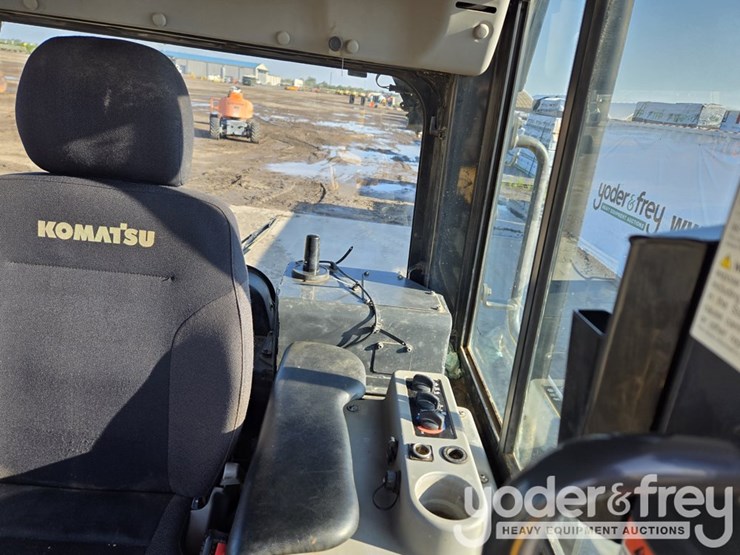 2023-komatsu-d61pxi-24-image-58