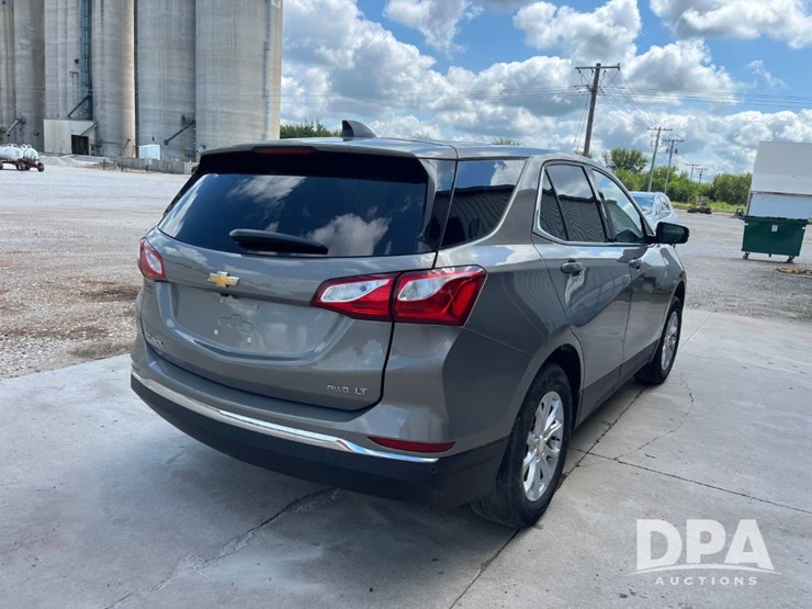2018-chevrolet-equinox-lt-image-10