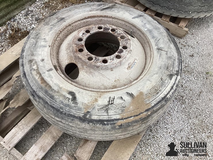 275/80r24.5-tire-&-rim-image-8