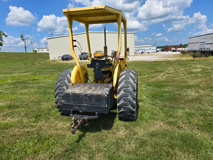 ford-tractor-image-23