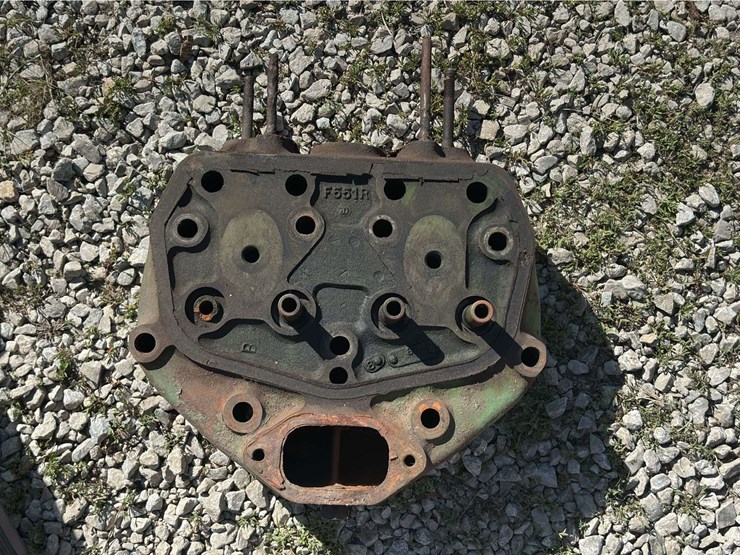 john-deere-model-g-head-image-1