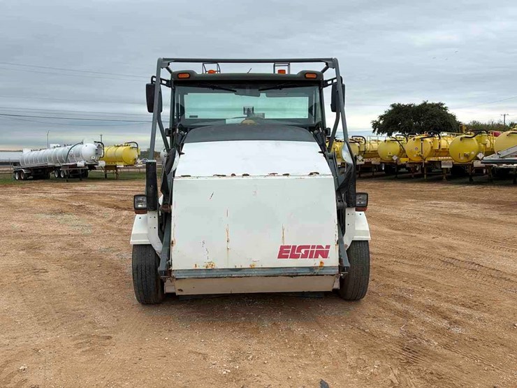 2008-elgin-sweeper-image-8