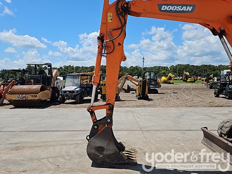 2018-doosan-dx85r-3-image-17