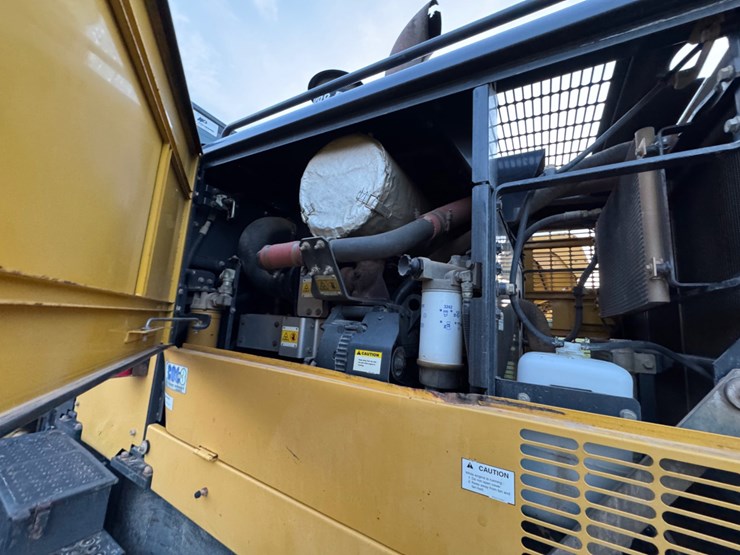 2012-komatsu-gd655-5-image-9