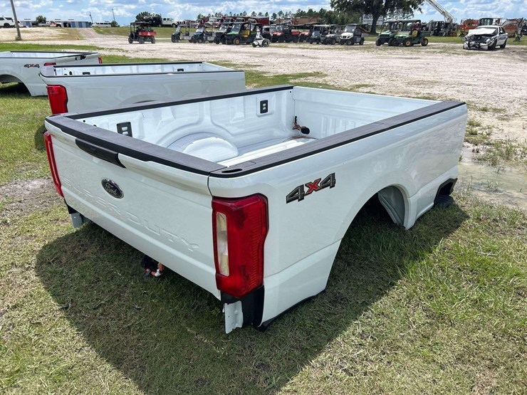 ford-super-duty-pickup-truck-bed-image-3