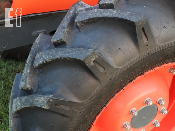 2012-kubota-m5-111-image-2
