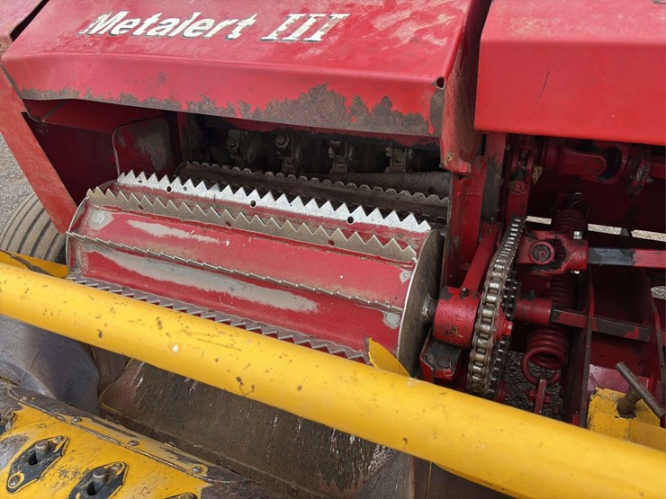 2011-new-holland-fp240-image-15