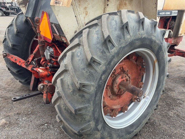 1977-case-970-2wd-tractor-image-6