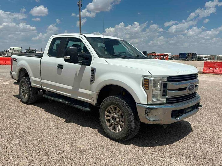 2019-ford-f250-image-3