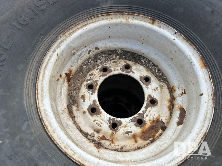 flotation-tires-(jn2730)-image-3