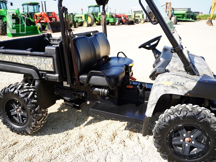 2017-john-deere-gator-xuv-825i-image-14