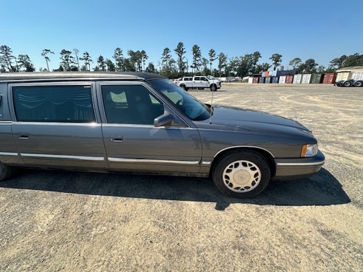 #22948-•-1997-cadillac-victoria-hearse-image-15