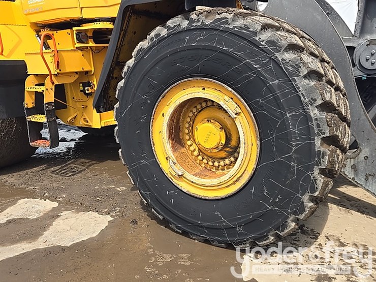 2018-volvo-l260h-image-23