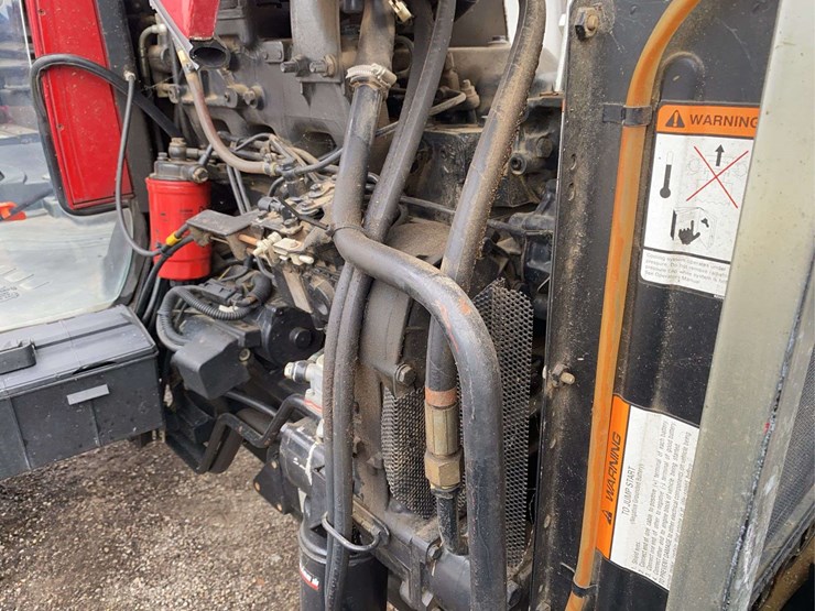case-jx80-4wd-tractor-image-31