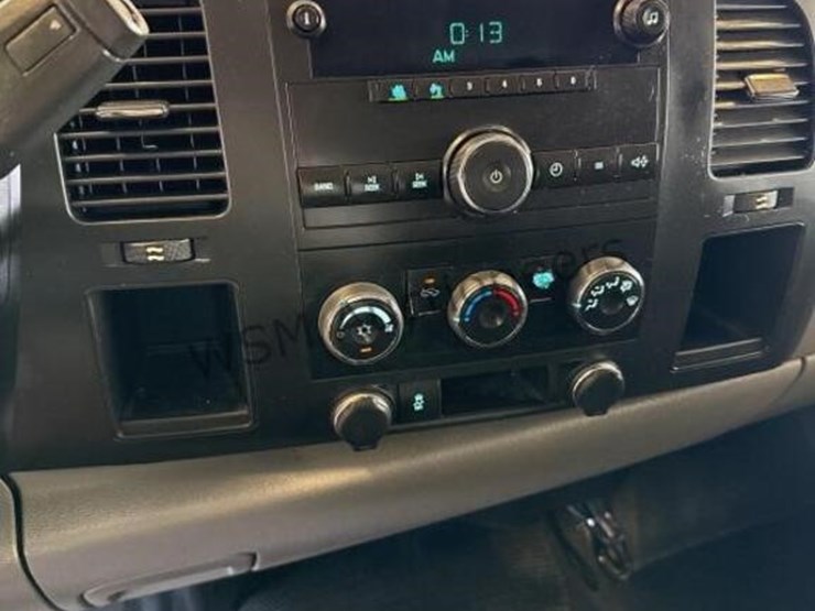 2012-chevrolet-silverado-1500-image-18