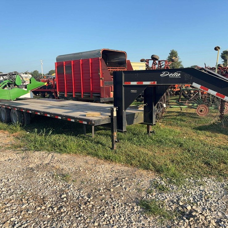 2007 Delta Gooseneck 28ft Long, with Dovetail, ramps, 20,000lb axles, Oil Bath Hubs, Good Tires, Lights Work, VIN- 4MWFS28287N019245