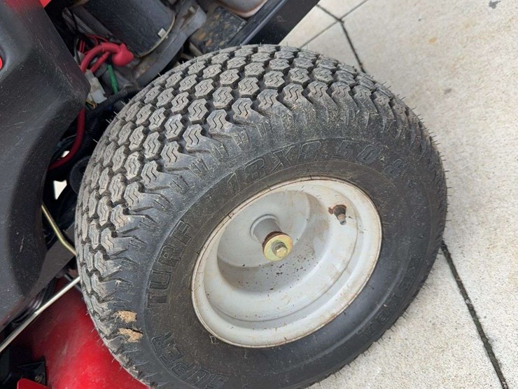 2015-graveley-zero-turn-mower-image-6