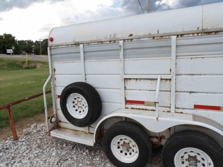 w-w-16'-livestock-trailer-image-7