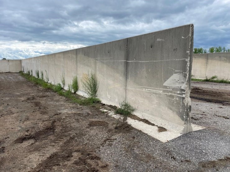 bunker-t-walls-(120'-+/--total)---off-site-image-1