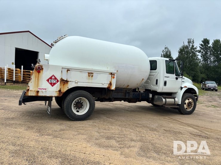 2013-international-durastar-4400-image-5