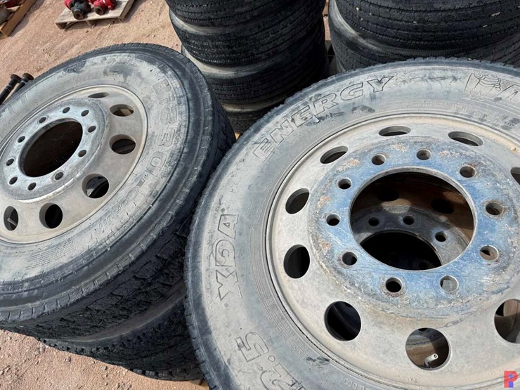 (8)-275/80r22.5-tires-w/-aluminum-/-steel-pilot-wheels-image-3