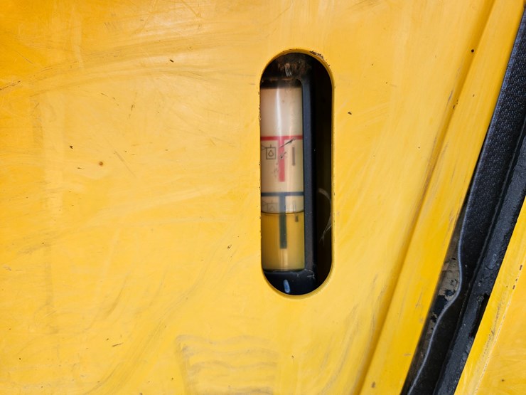 2014-caterpillar-953d-image-129