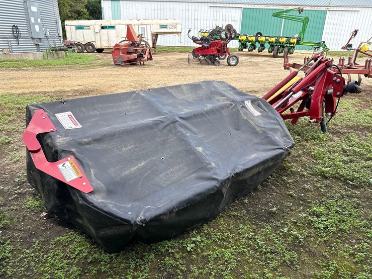 2014-new-holland-h6740-image-4