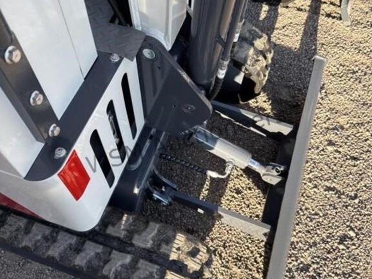 battler-et15h-mini-excavator-image-6