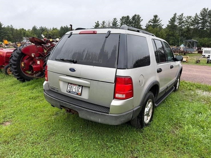 2003-ford-explorer-image-15