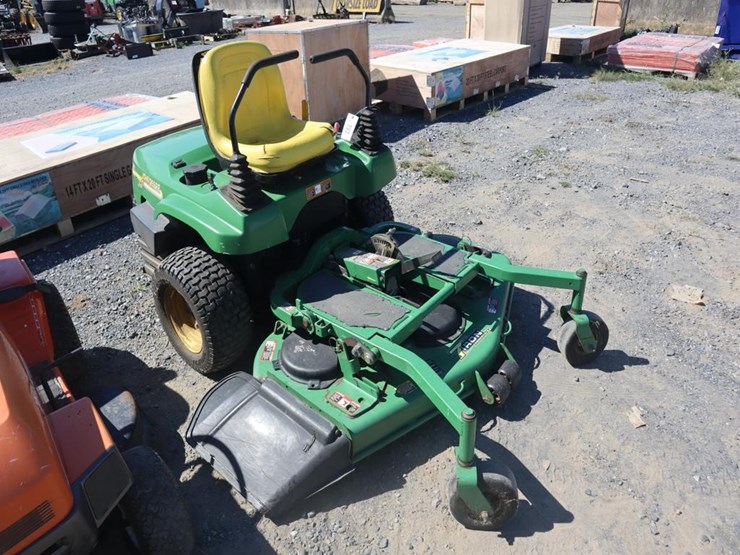 john-deere-f680-image-1