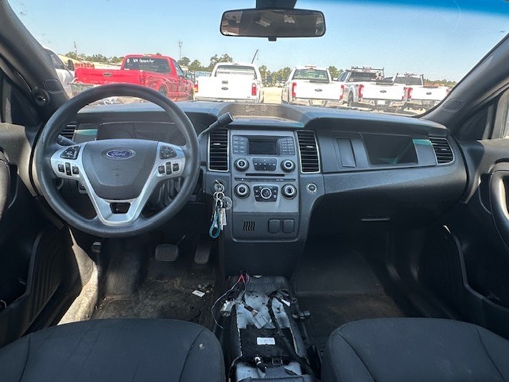 #23001-•-2017-ford-taurus-image-35